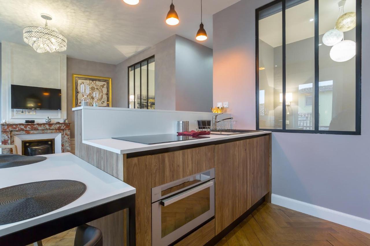 Host Inn Lyon - Hypercentre Vieux Лион Екстериор снимка