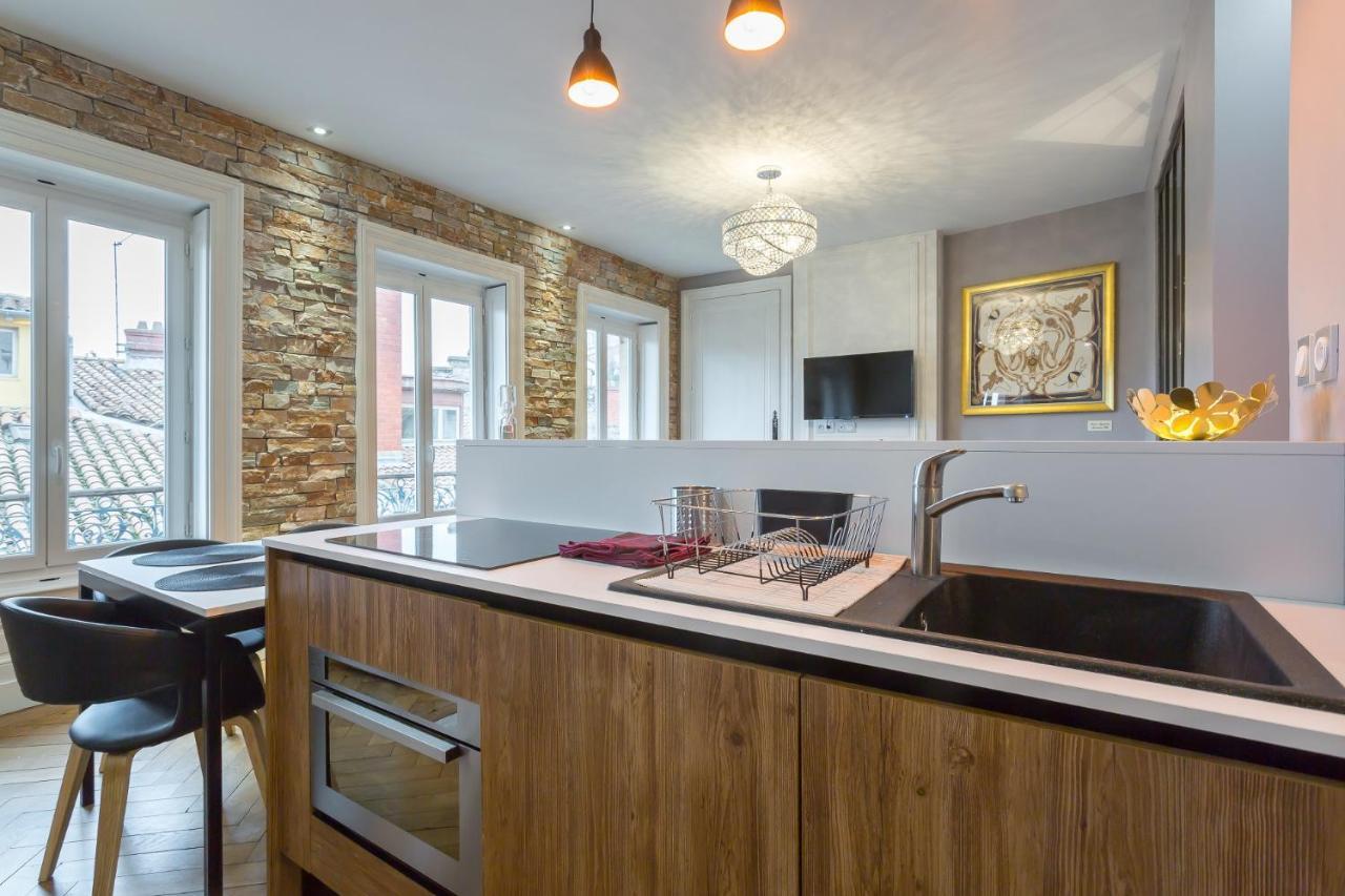 Host Inn Lyon - Hypercentre Vieux Лион Екстериор снимка