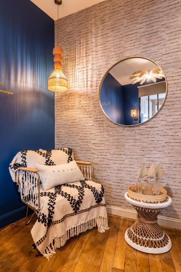 Host Inn Lyon - Hypercentre Vieux Лион Екстериор снимка