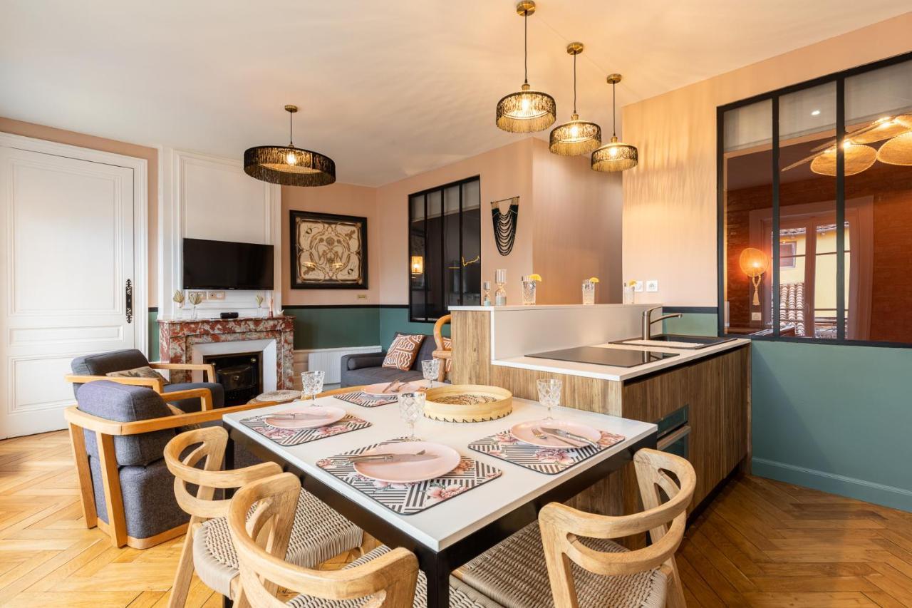 Host Inn Lyon - Hypercentre Vieux Лион Екстериор снимка