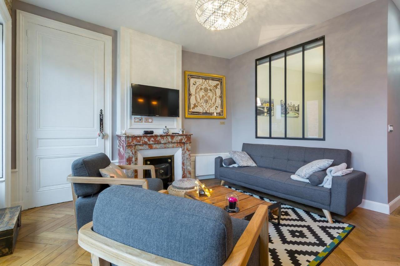 Host Inn Lyon - Hypercentre Vieux Лион Екстериор снимка