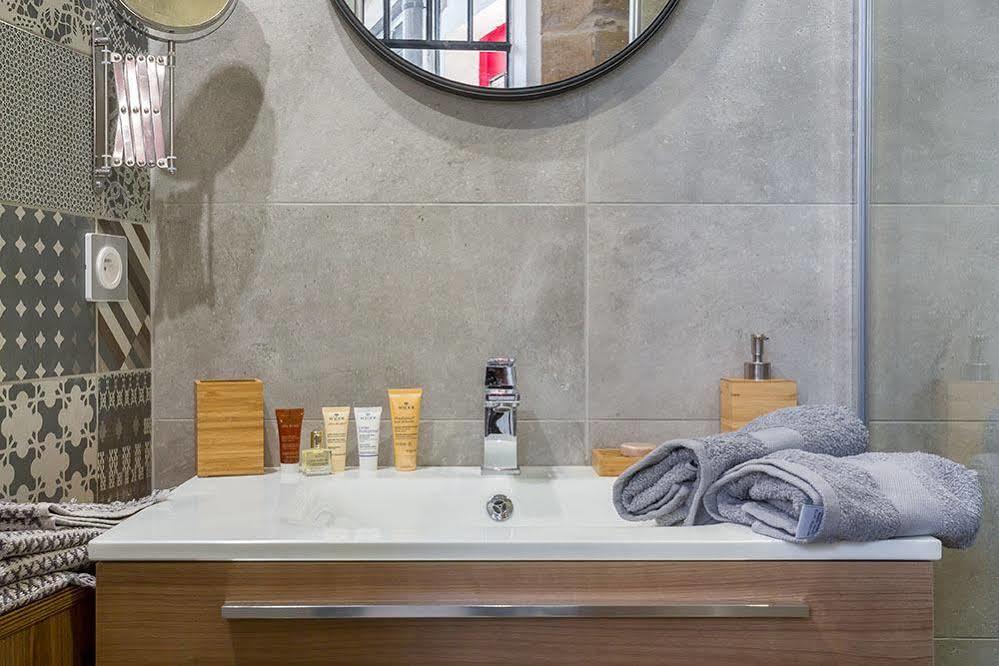 Host Inn Lyon - Hypercentre Vieux Лион Екстериор снимка