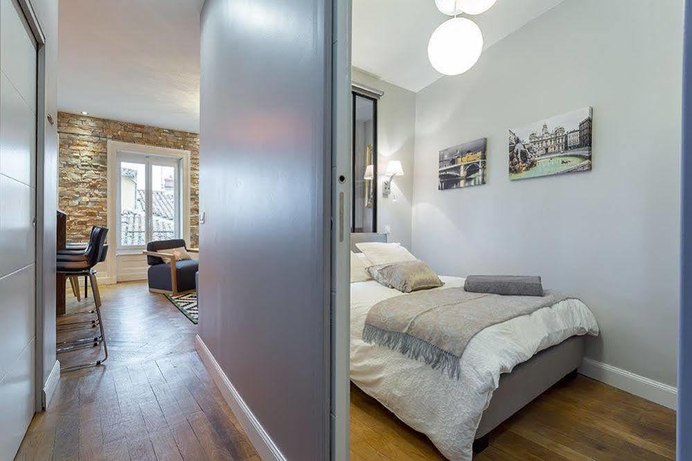 Host Inn Lyon - Hypercentre Vieux Лион Екстериор снимка