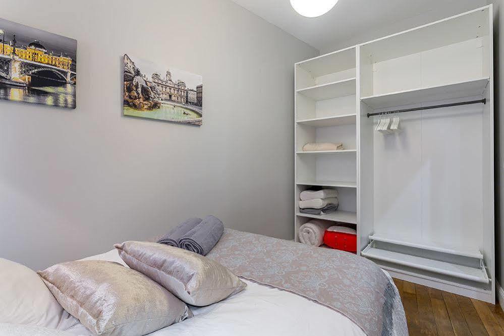 Host Inn Lyon - Hypercentre Vieux Лион Екстериор снимка
